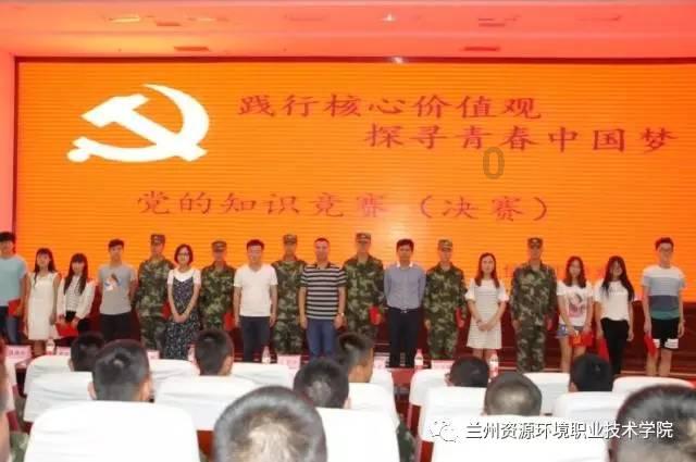比利时农民封锁高速公路 抗议欧盟农业政策