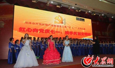 气质女神高圆圆为什么最后会选择和“小鲜肉”赵又廷结婚？游戏画面