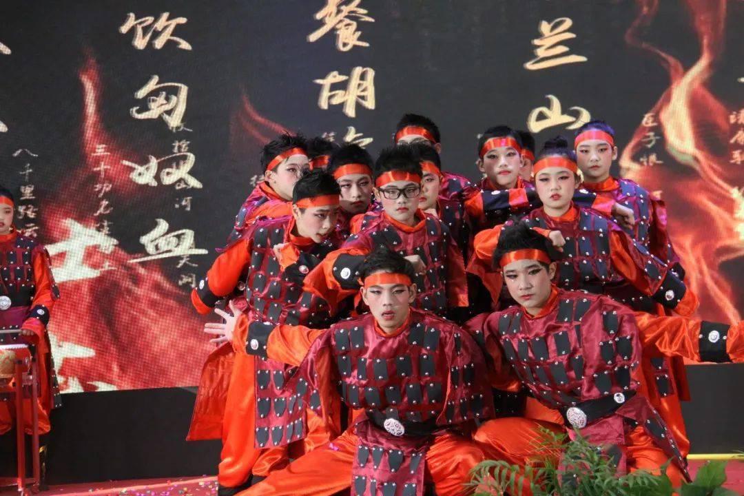 警惕!“陌生快递”暗藏诈骗引流陷阱