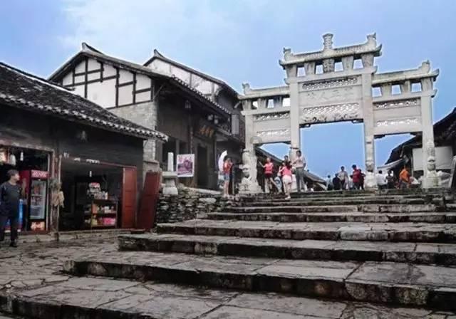 代表委员热议政府工作报告|李刚委员：企业要紧抓降碳措施落实