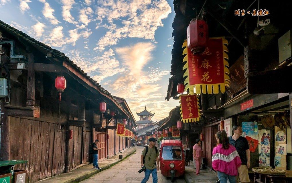 外星人有没有可能只是生活在地球内部的同类呢？地球内部究竟能不能生存吗？游戏画面